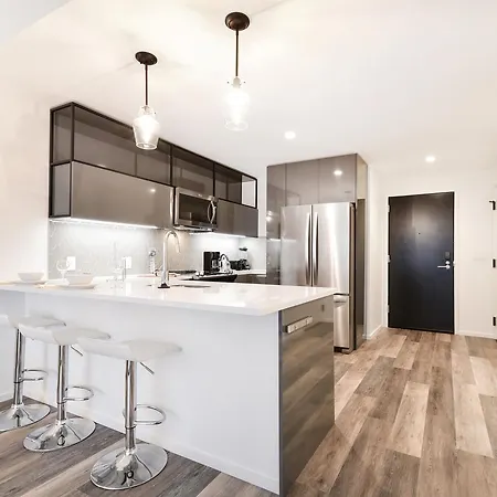 Global Luxury Suites In South End